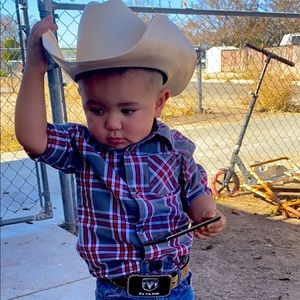 Meet your Posher, Aret